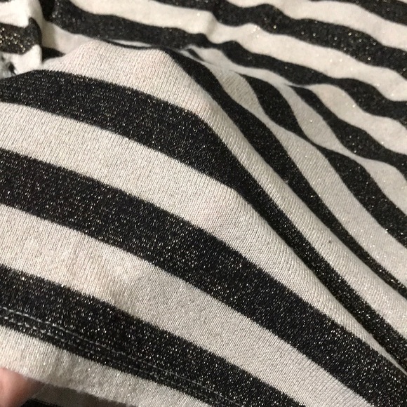 ONE shoulder asymmetrical top. - Picture 2 of 8